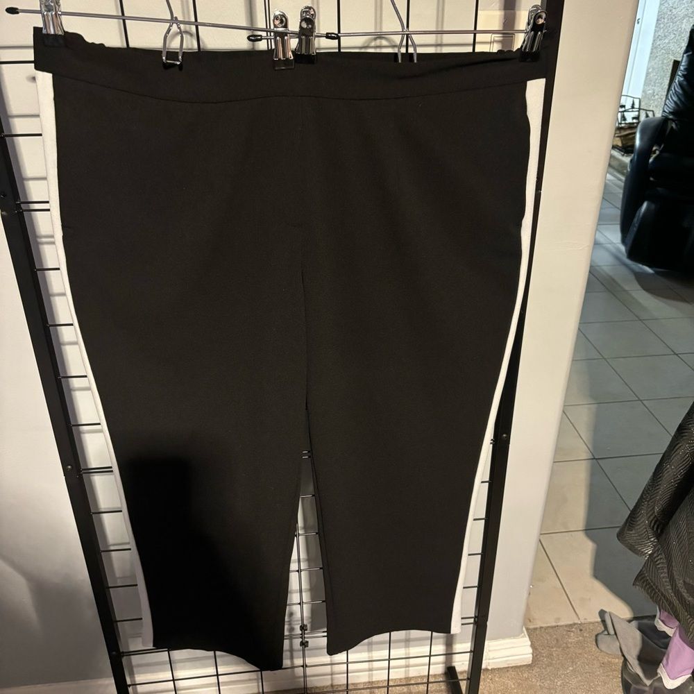 Zac & Rachel Woman Black Pull On Pants with White Stripes Down the Sides EUC